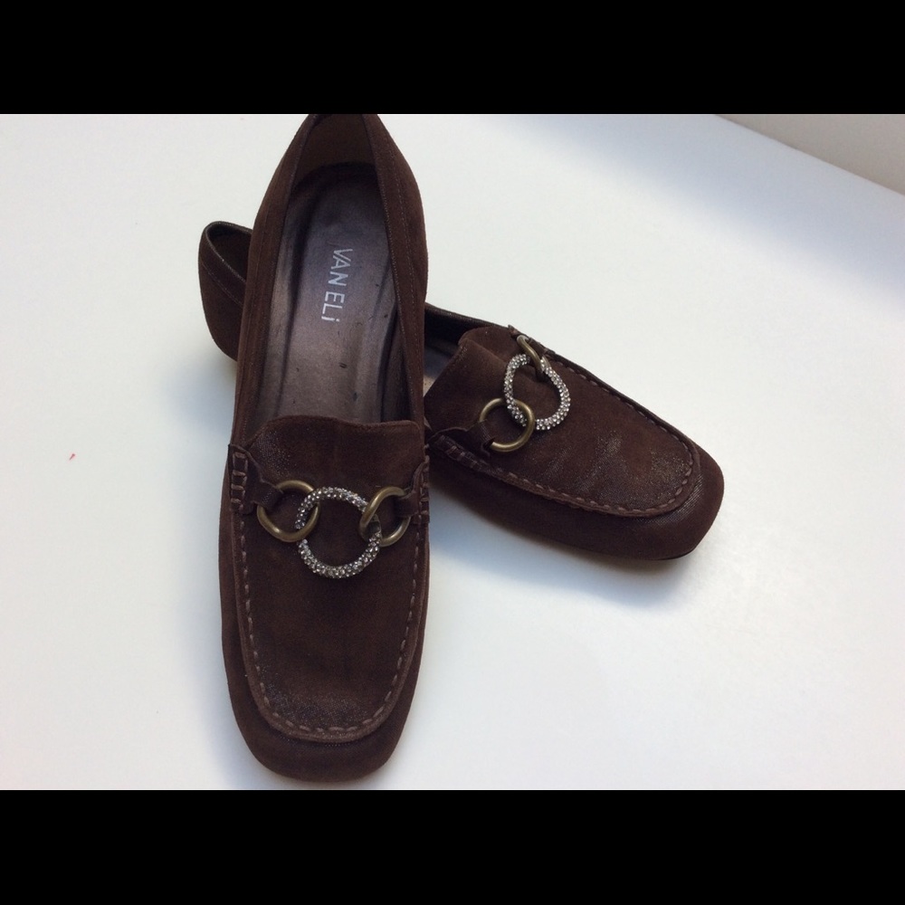 Shoes - Picture 2 of 4